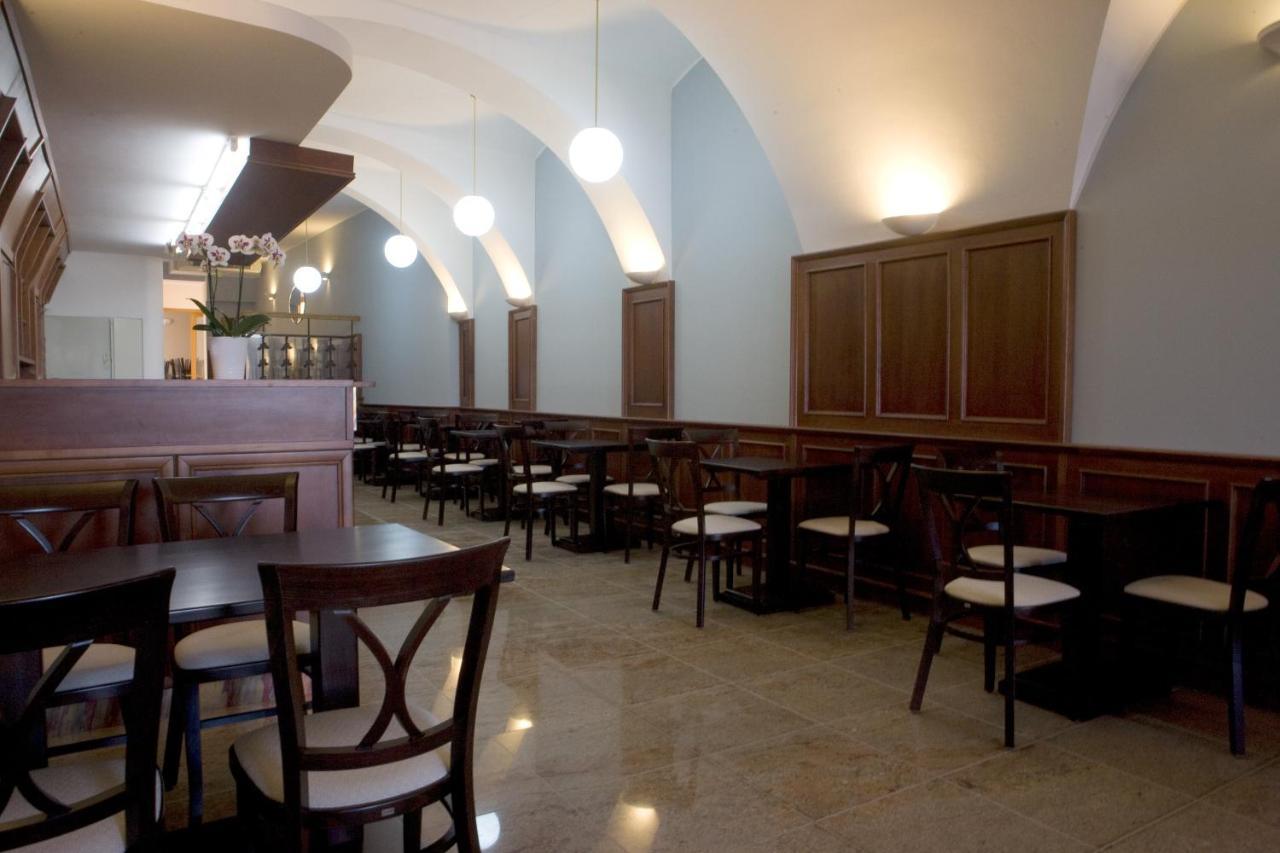 Hostel U Zlateho Kohouta Kroměříž Εξωτερικό φωτογραφία